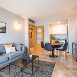 P1Mal1091- Fantastic 3Bed Steps Away From Sagrada
