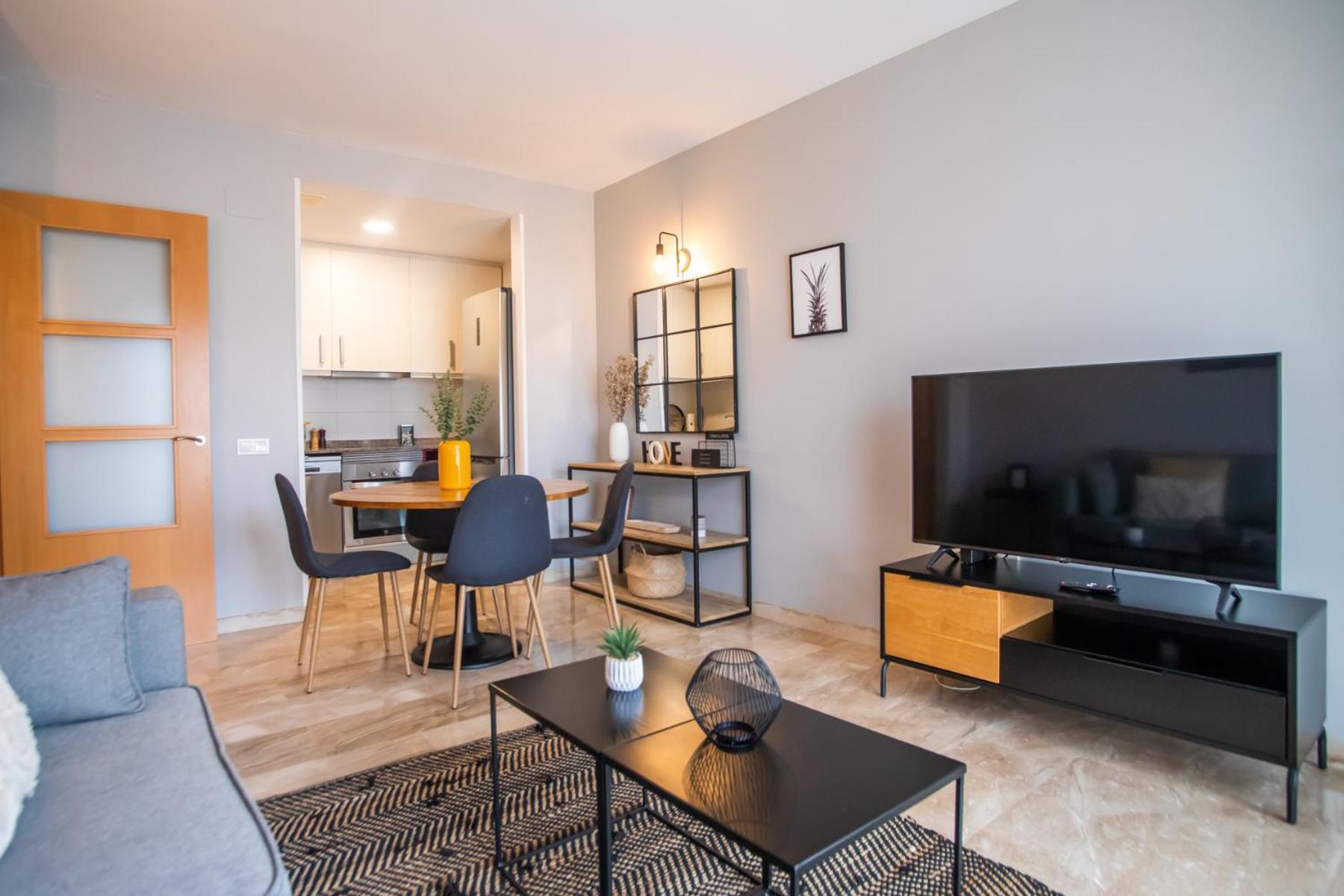 P1mal1091- Fantastic 3bed Steps Away From Sagrada * Barcelona